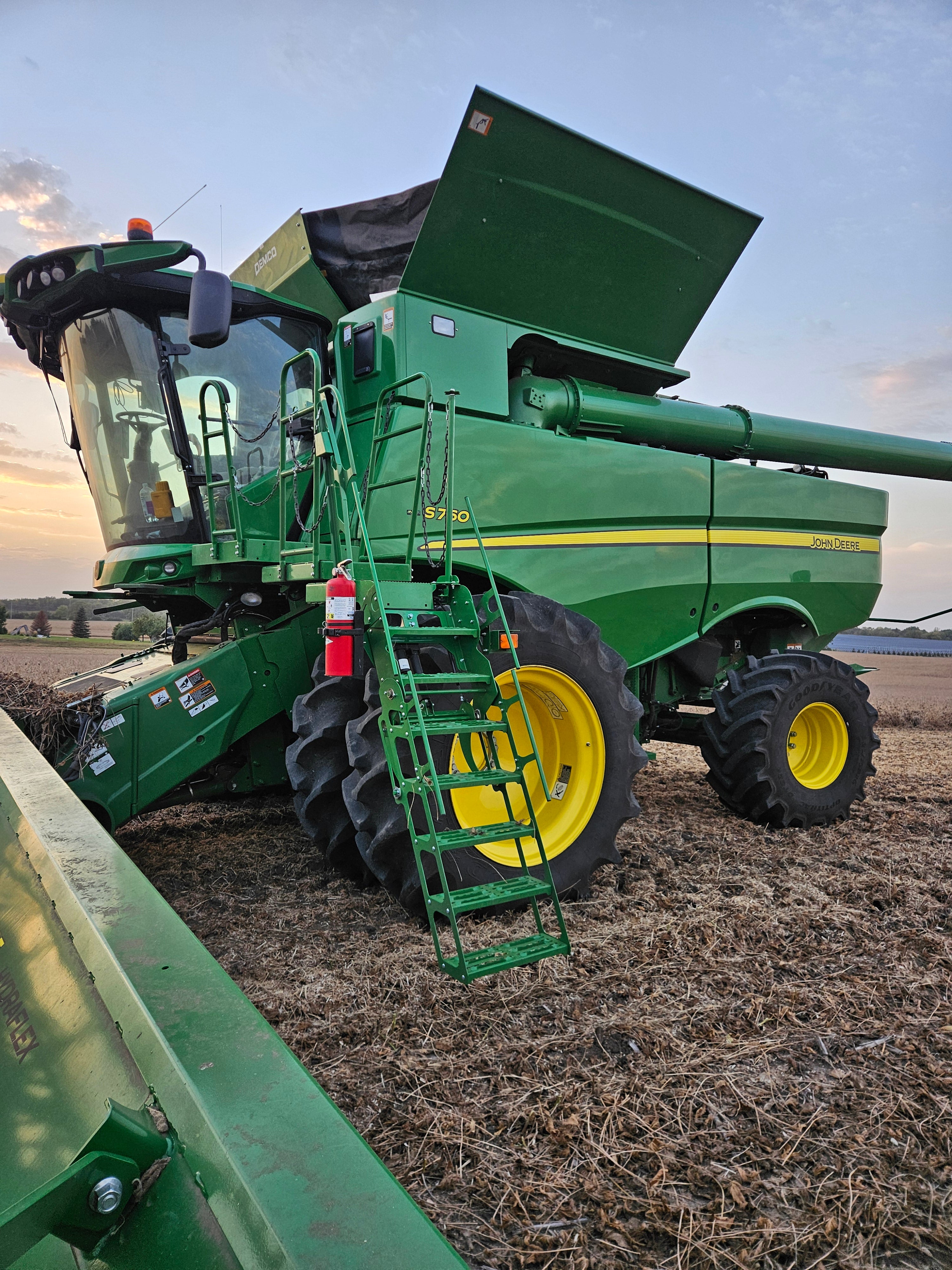 TNC Combine Steps John Deere S Series – TNC Fabricating