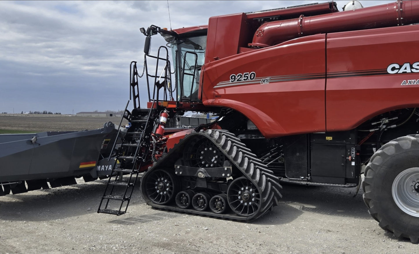 Case Combine Step kit (Models 7240, 8240, 9240, 7250, 8250, and 9250).